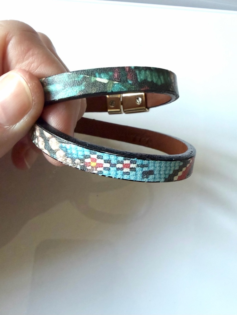 Leighelena Printed T-Bar Wrap Leather Bracelet - Picture 5 of 6